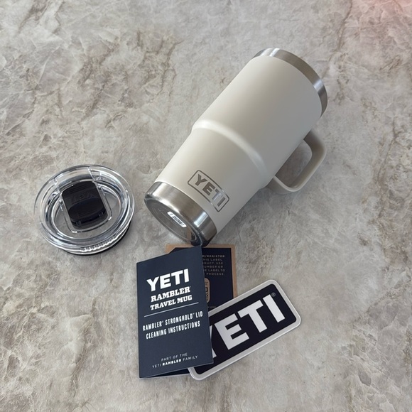 YETI RAMBLER 20 OZ TRAVEL MUG
WITH STRONGHOLD LID CAPE TAUPE - Picture 12 of 14